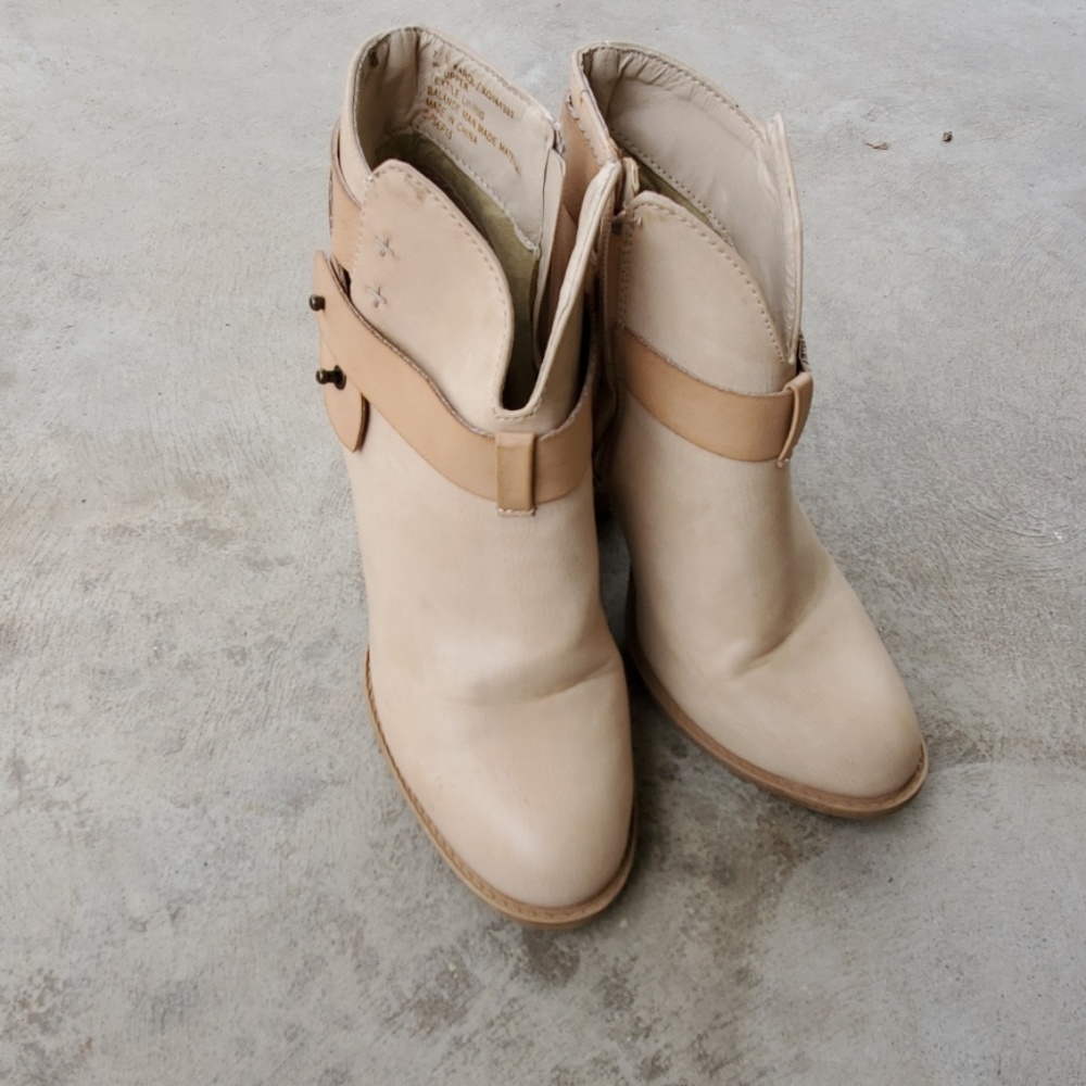 Beige booties